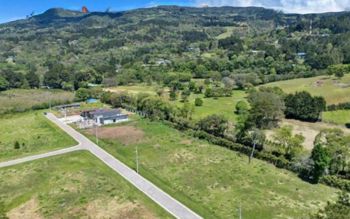 📍🏡🌿 BIRRÍ, HEREDIA | 1.000 M² EN RESIDENCIAL PRIVADO SIRIUS🔐✨ en Jesús, Santa Bárbara, Heredia — 85 000 000 ₡ - Foto 2 de 3