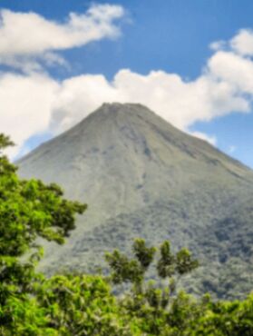 Lotes en venta con Vista al Volcán Arenal en La Fortuna  en La Fortuna, San Carlos, Alajuela — ₡ 35 500 000