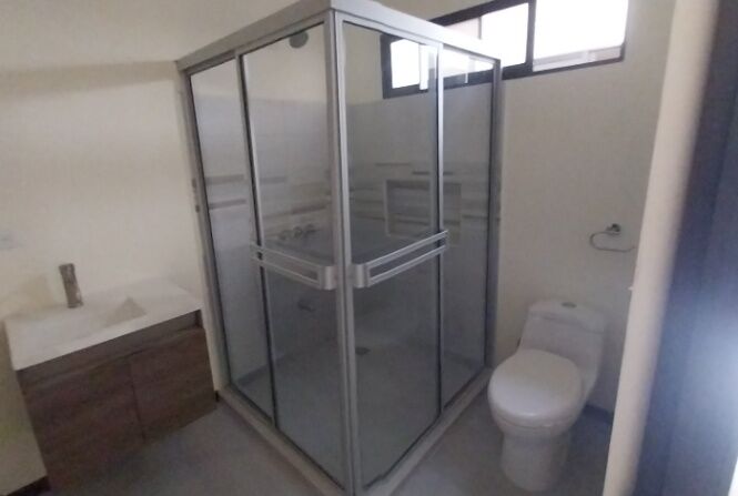 Casa para estrenar, La Suiza de San Rafael, 150mtrs2 en San Rafael, Heredia — $185,000