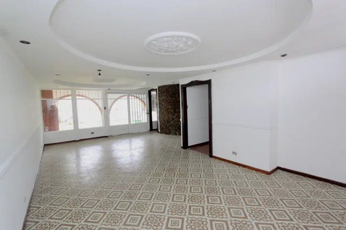 Casa en venta Sabana Sur uso mixto in Pavas, San José — $375,000 - Photo 2 of 20