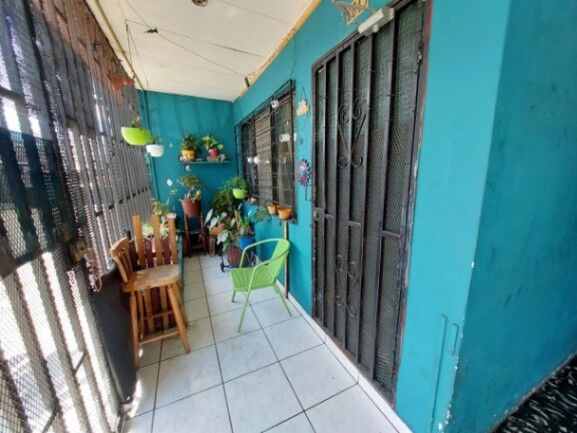 Se vende espaciosa casa en Catedral San José 26-322 in Catedral, San José — $116,500