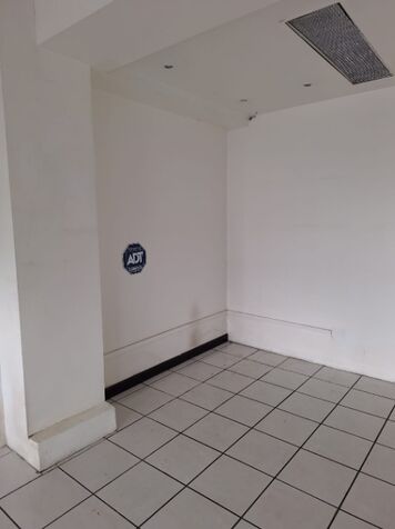 ALQUILER DE LOCAL, SAN JOSE, ESCAZÚ, PLAZA LAURELES  in Escazú, San José — $1,895