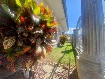 Se vende moderna casa con patio en Pavas San José 25-562 en Pavas, San José — $600,000 - Foto 4 de 22