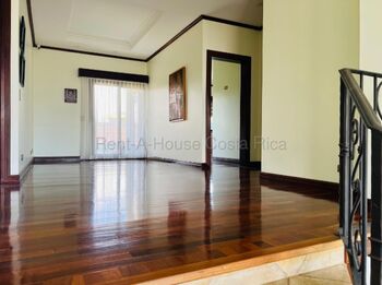 Venta casa lujo amplia con jardín, oficina y jacuzzi $498,000 #26-1825 GS en San Vicente, Santo Domingo, Heredia — $498,000 - Foto 4 de 15