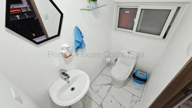 Venta de Casa en Ulloa-Heredia. en Ulloa, Heredia — $195,000 - Foto 2 de 15