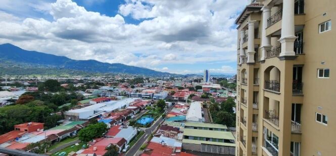 Se vende apartamento en Sabana San José 26-369 en Mata Redonda, San José — ₡ 85 000 000