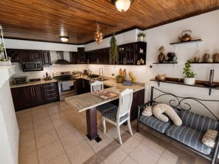 Casa en Venta en Curridabat con 4 Habitaciones in Sánchez, Curridabat, San José — $460,000 - Photo 5 of 22