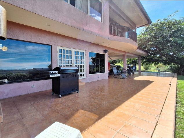 VENTA Casa de montaña para remodelar en Ciudad Colón in Colón, Mora, San José — $375,000 - Photo 3 of 46