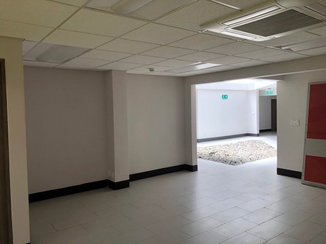 ALQUILER DE OFICINAS, SAN JOSE, URUCA, CENTRO EJECUTIVO LA VIRGEN en Uruca, San José — $7,848