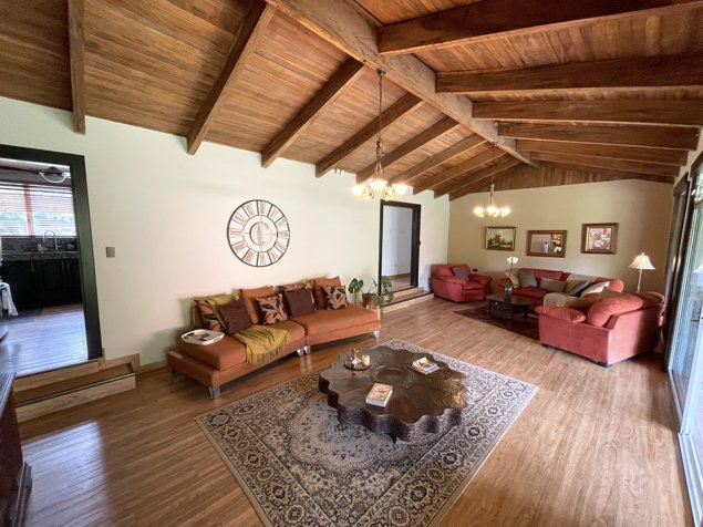 Casa de una planta en venta Santa Ana in Santa Ana, San José — $1,250,000 - Photo 3 of 23