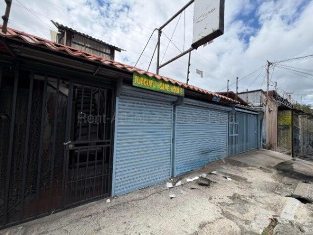 Venta de Casa con Uso Mixto en Desamparados #27-193 GS en Desamparados, San José — $194,000