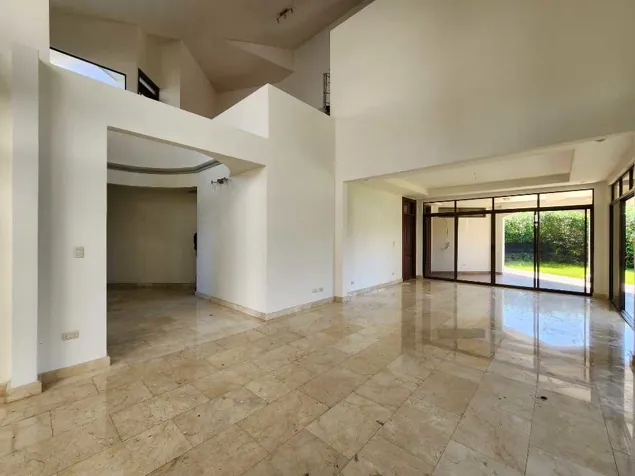 Bargain rental in Valles del Sol $3500 in Santa Ana, San José — $3,500 - Photo 3 of 20