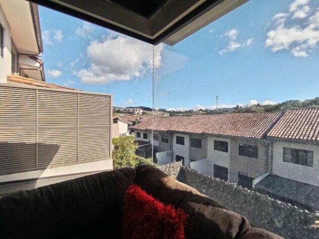 El Privilegio de Vivir en la Cúspide de Goicoechea 26-1348 en Mata de Plátano, Goicoechea, San José — $399,000