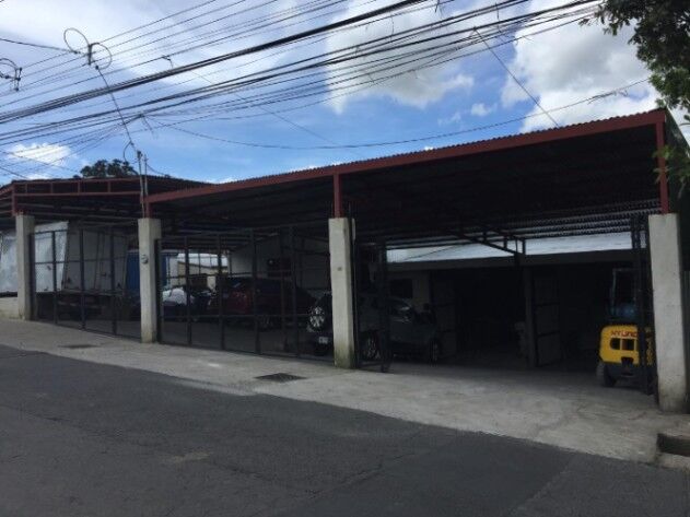 Edificio 4 bodegas en Río Azul, La Unión, Cartago — ₡ 170 000 000