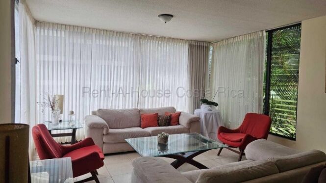 Venta de Apartamento en Escazú-San Rafael. en San Rafael, Escazú, San José — $290,000