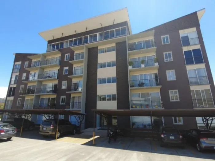 Apartamento en planta baja con amplia terraza y amenidades en condominio pet friendly #25-1134 GS en San Pablo, Heredia — $145,000