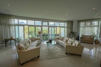 Penthouse de 4 Habitaciones frente al Country Club con vista 360º in San Rafael, Escazú, San José — $2,100,000 - Photo 3 of 23