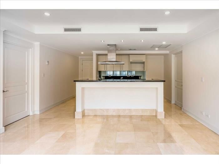 VENTA DE APARTAMENTO ESTILO MINIMALISTA, SAN JOSE, ESCAZU, EL CORTIJO in Escazú, San José — $310,000