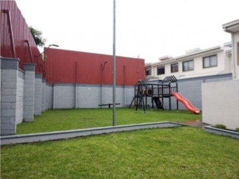ALQUILER DE TOWN HOUSE, SAN JOSÉ, HATILLO CENTRO, VILLAS D’LAGOO - 10061432 en Hatillo, San José — ₡ 580 000