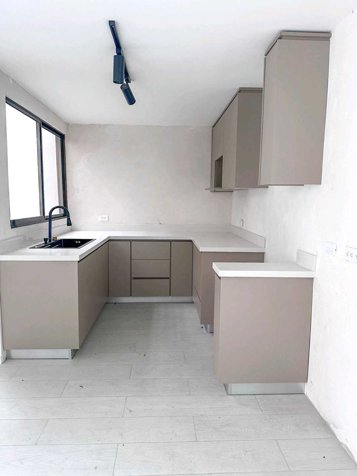 Casa en Escazú | Residencial u Oficina | 3 Hab. | 3 Parqueos | $2.500 en Escazú, San José — $2,200