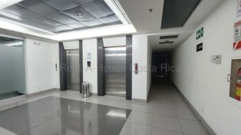 Alquiler de Oficina en Torre Comercial de Plaza Murano-Santa Ana. RAH 26-1978 PISO 2 en Santa Ana, San José — $1,463 - Foto 5 de 19