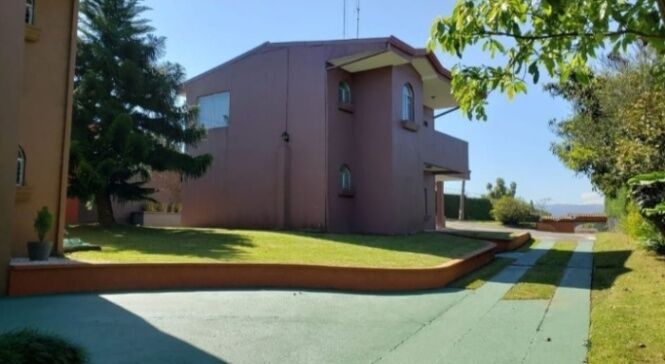SE VENDE BELLA PROPIEDAD Y 3 CASAS EN TRES RÍOS.  en Tres Ríos, La Unión, Cartago — $650,000