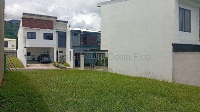 Lote en condominio plano, Santa Ana in Brasil, Santa Ana, San José — ₡ 42 000 000