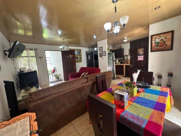 Venta de Casa en San Isidro, Alajuela. RAH 24-1756 in San Isidro, Alajuela — $121,500