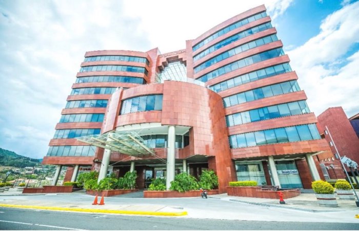 Alquiler de oficina en Edificio Meridiano, 487.64 M2 / Escazu. in San Rafael, Escazú, San José — $12,966