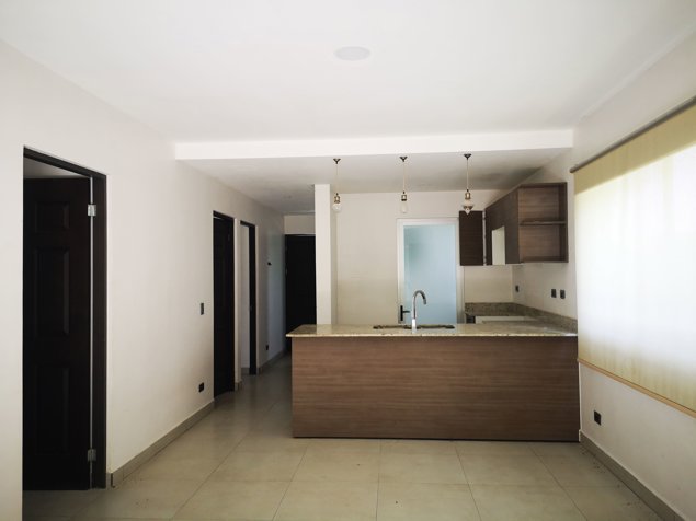 AMPLIO APARTAMENTO CON FINOS ACABADOS EN REMATE BANCARIO en Alajuela — $105,200
