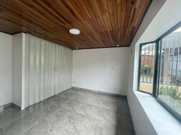 Venta de Casa en Mercedes, Heredia. RAH 26-254 en Mercedes, Heredia — $320,000 - Foto 3 de 12