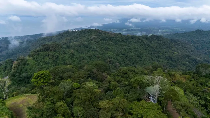 Lujo moderno con vista al mar en Tárcoles en Tárcoles, Garabito, Puntarenas — $1,100,000 - Foto 3 de 40
