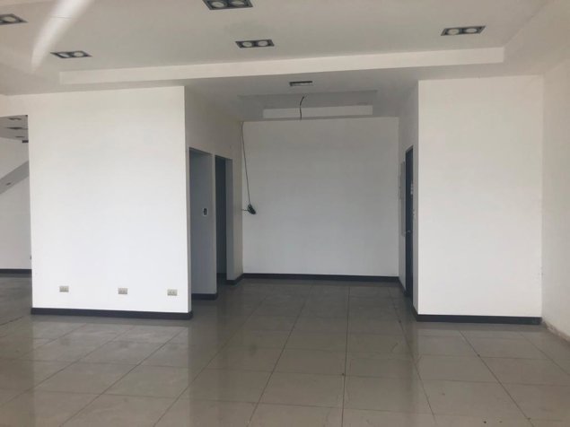 LOCALES COMERCIALES EN ALQUILER EN HEREDIA en Heredia — $1,600 - Foto 3 de 10