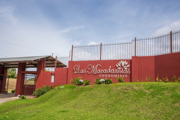 LOTE 64 EN VENTA CONDOMINIO LAS MACADAMIAS POÁS ALAJUELA in San Pedro, Poás, Alajuela — $80,000