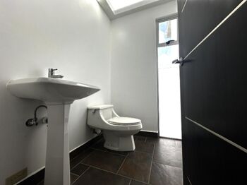 Se alquila casa en Piedades Santa Ana 26-1102 en Piedades, Santa Ana, San José — $3,750 - Foto 5 de 22