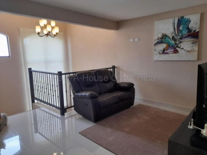 Se alquila casa en El Coyol Alajuela 27-191 en San José, Alajuela — $1,800