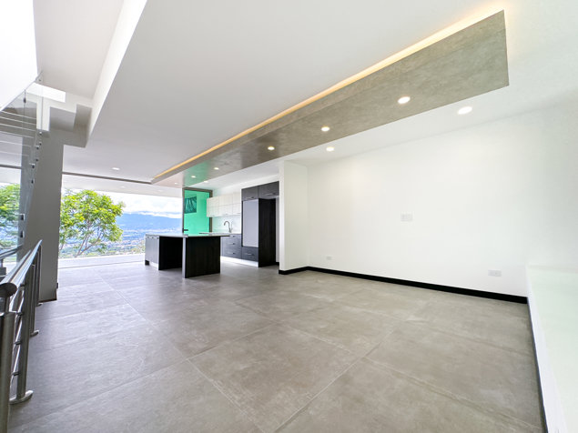 Venta de Moderna Casa con las mejores vistas de Escazú in Escazú, San José — $480,000
