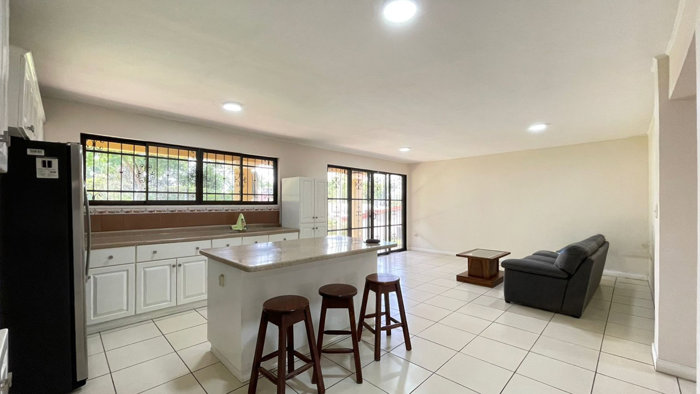 House for Sale in Vista del Sol Condominium, Rincón de Salas, Grecia in Mercedes, Atenas, Alajuela — $165,000 - Photo 2 of 16