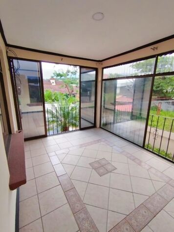 SE VENDE BELLÍSIMA CASA EN POZOS DE SANTA ANA.  in Pozos, Santa Ana, San José — $450,000