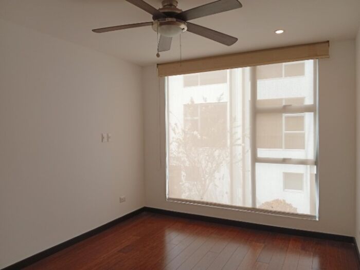 Venta de Casa de 3 Niveles en Santa Ana, San José. RAH 25-1841 in Pozos, Santa Ana, San José — $395,000