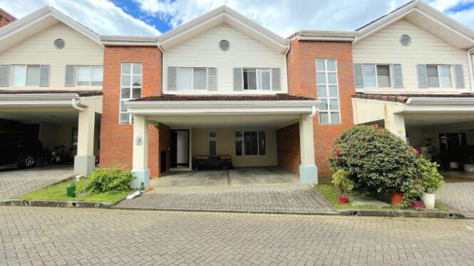CASA EN VENTA, SAN ANTONIO ESCAZÙ $240.000 COD#26-184 en San Antonio, Escazú, San José — $240,000