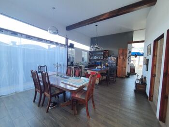 "Tu Refugio Ideal: Casa Amplia y Lumínica en Guadalupe" en Guadalupe, Goicoechea, San José — $172,000 - Foto 5 de 24