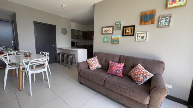 Se vende apartamento con jardín privado en Heredia Centro 26-698 en Heredia — $190,000
