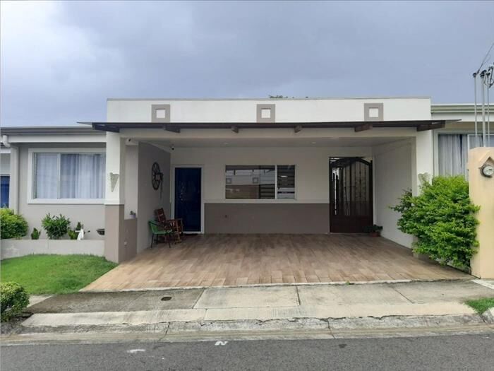 VENTA DE CASA, ALAJUELA, SAN ANTONIO DEL TEJAR, CONDOMINIO MALAGA en San Antonio, Alajuela — ₡ 65 000 000