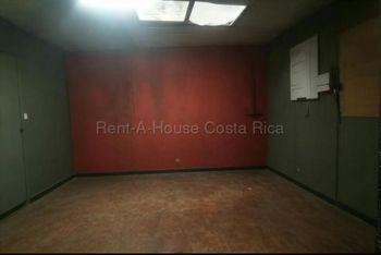Alquiler de LOCAL COMERCIAL ESQUINERO en Cartago-Occidental. RAH 27-813 in Carmen, Cartago — $2,687 - Photo 4 of 8