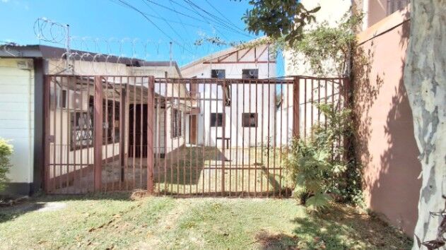 Venta de Local Comercial + 2 APTOS en Zapote-San José. in Zapote, San José — ₡ 570 000