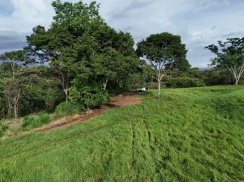 SE VENDE TERRENO LISTO PARA CONSTRUIR CERCA DEL AEROPUERTO CON ALTO POTENCIAL DE DESARROLLO in San Isidro De El General, Pérez Zeledón, San José — 300 000 000 ₡ - Photo 5 of 11
