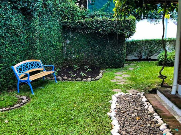 "Oportunidad de inversión: Venta de  casa en Los Laureles - Escazu in Escazú, San José — $420,000 - Photo 2 of 16