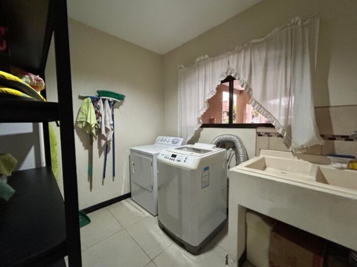 Casa en Alquiler en San Francisco, Heredia. RAH 25-1696 en San Francisco, Heredia — $1,600