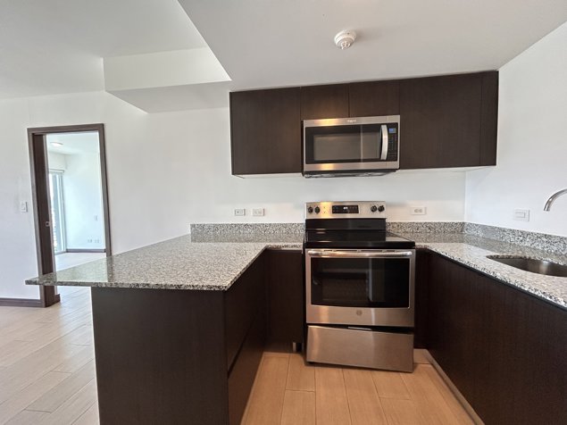 Apartamento en Alquiler – Condominio Torres Los Yoses, San Pedro en San Pedro, Montes De Oca, San José — $1,200 - Foto 3 de 22